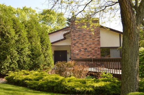 2350 Good Hope Rd, Milwaukee WI  53209-2750 exterior