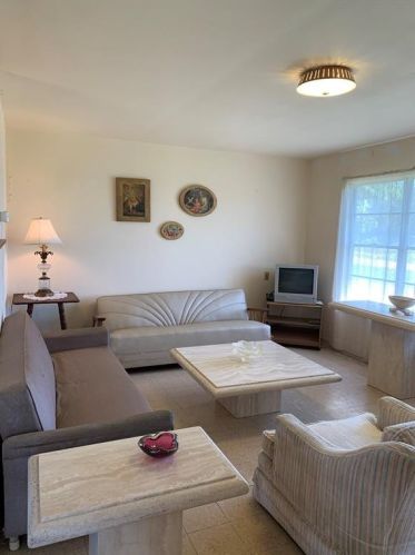 307 Turner St, Ellinger, TX 78938-5136
