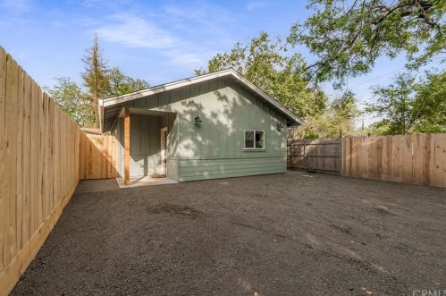 377 7th Ave, Chico CA  95926-3415 exterior