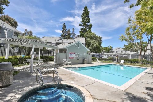 1596 Thornleaf Way, San Jose CA  95131-2968 exterior