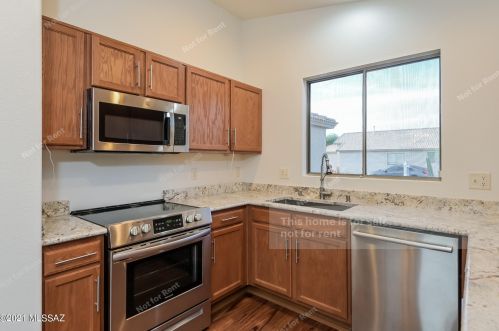 7826 Sun Flair Dr, Tucson, AZ 85741-1585