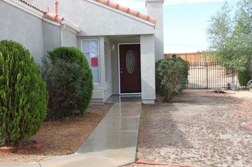 13651 Calzado Ct, Victorville, CA 92392-6360