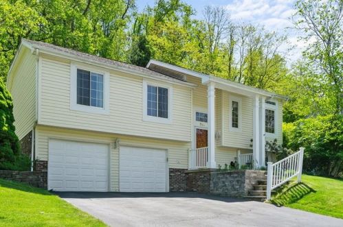 769 Lougeay Rd, Pittsburgh, PA 15235-4510