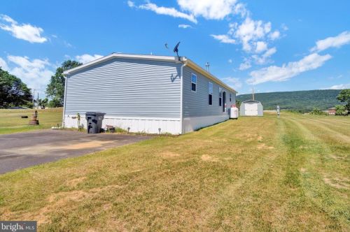 141 Country View Est, North Newton, PA 17241-8762