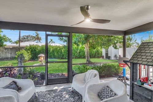 624 104th Ave, Naples FL  34108-3227 exterior