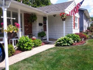 575 Herrick Dr, Dover, NJ 07801-2012