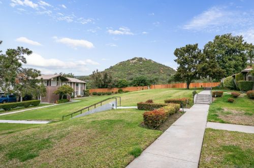 6470 Bell Bluff Ave, San Diego CA  92119-1021 exterior