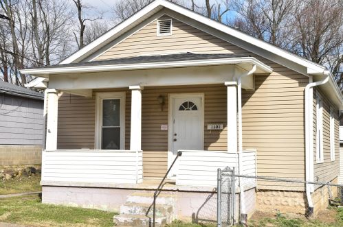 1301 Eastman St, Zanesville, OH 43701-4015