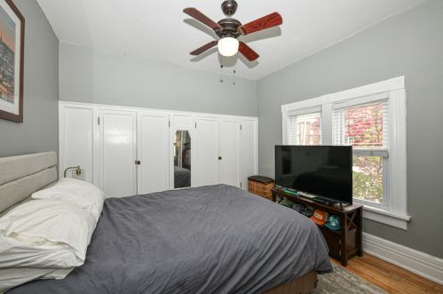 2565 Oakland Ave, Milwaukee WI 53211-3931 exterior