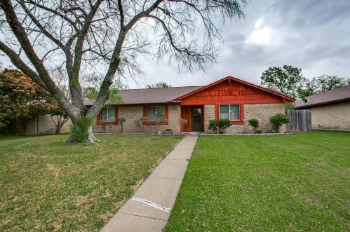 305 Spring Creek Dr, Richardson TX  75081-4717 exterior