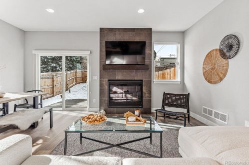 925 Raleigh St, Denver CO  80204-2955 exterior