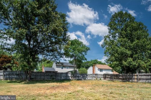 5901 Danielle Dr, Fredericksburg VA  22407-6495 exterior