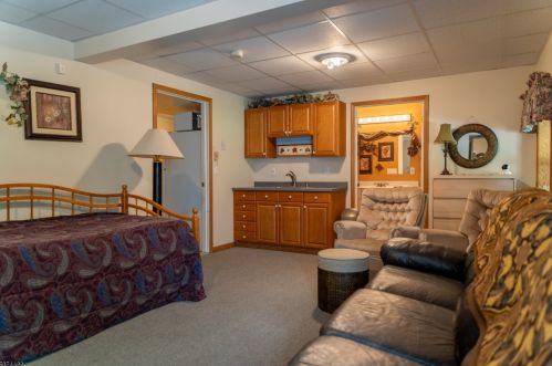 284 Wooley Rd, West Milford Lakes NJ  07480-1006 exterior