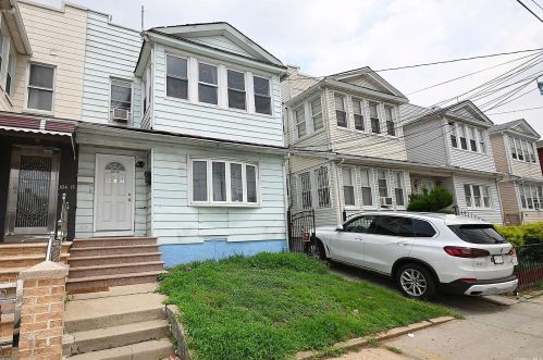 104-17 107th St, Jamaica, NY 11417-1139