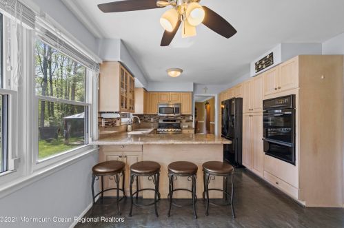 15 Sandburg Dr, Morganville NJ  07751-1428 exterior
