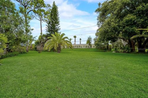 424 Rossetti Dr, Nokomis FL  34275-3541 exterior