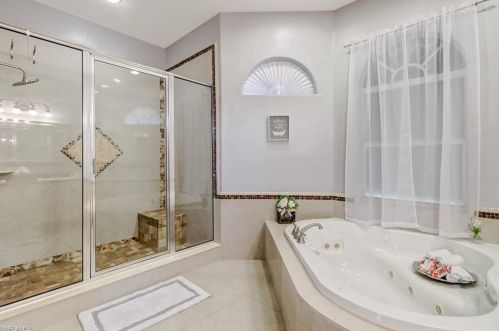 360 15th St, Naples FL  34117-3337 exterior