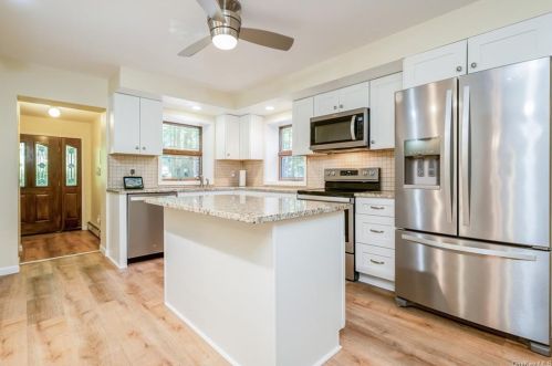 188 Bellvale Lakes Rd, Warwick NY  10990-3454 exterior