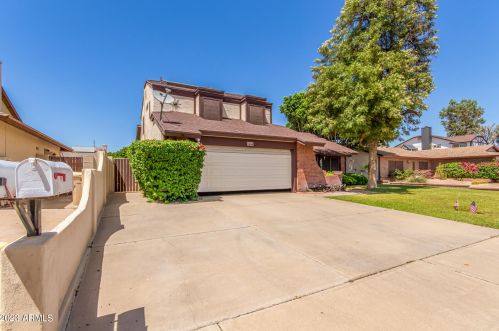 5444 Riviera Dr, Glendale AZ  85304-2726 exterior