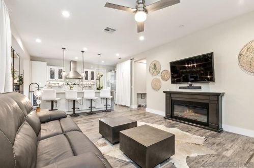 13586 Sage Mesa Rd, San Diego, CA 92130-5773