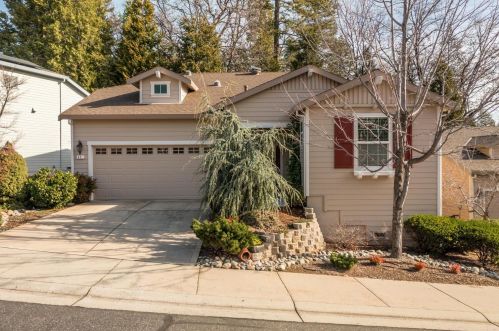 411 Eskaton Cir, Grass Valley CA  95945-5744 exterior