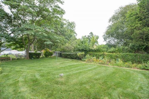 531 Rockaway St, West Islip NY  11795-1417 exterior