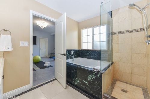 568 Avenida Esplendor, Walnut CA  91789-2684 exterior