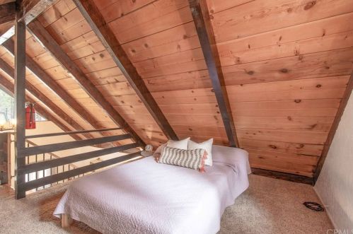 818 Rainbow Blvd, Big Bear City CA  92314-9654 exterior