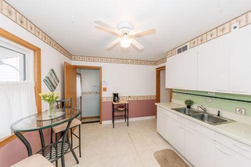 3138 81, Milwaukee WI 53219-3832 exterior