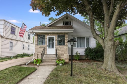 7405 36th Ave, Kenosha, WI 53142-7209