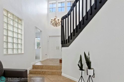 16926 34th St, Hollywood, FL 33027-4540