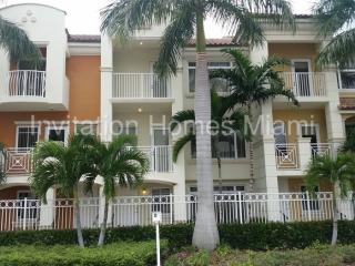 18431 28th Ave, Miami FL  33160-4077 exterior