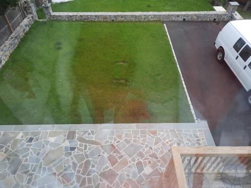 72 Mathews St, Stamford CT  06902-4435 exterior