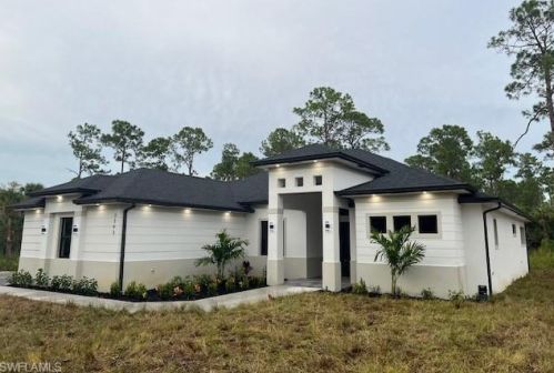 3263 40th Ave, Naples, FL 34117-7836