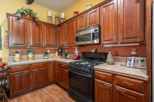 2431 Emerald Lake Ln, Elk Grove CA  95758-3608 exterior