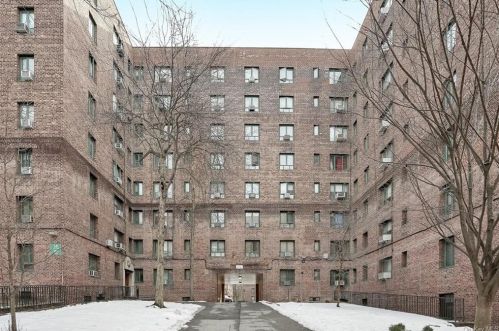 1470 Parkchester Rd, Bronx, NY 10462-7634