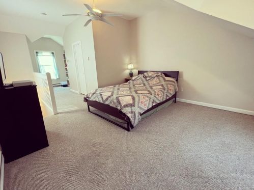 73 Spruce St, Norwich CT  06351-2328 exterior