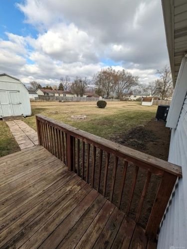 107 Topsfield Farm Cir, Englewood OH  45322-3420 exterior