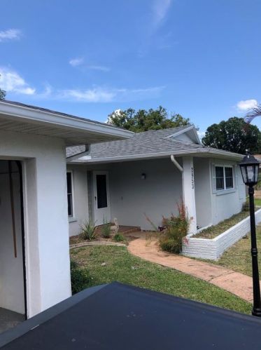 2953 Briar Cliff Dr, Palm Harbor, FL 34684-2704