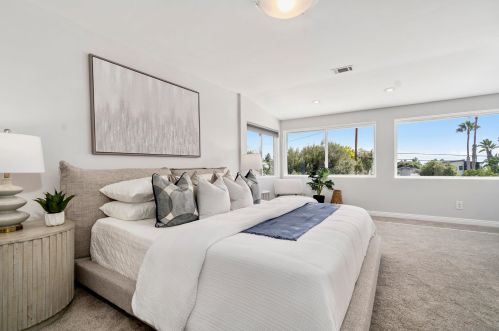 1151 Turquoise St, San Diego CA 92109-1247 exterior