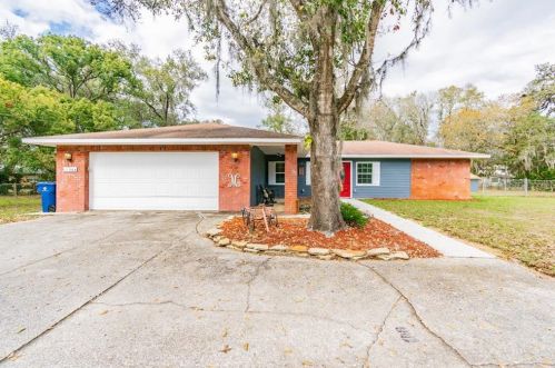 11266 Pine Forest Dr, New Port Richey, FL 34654-1408