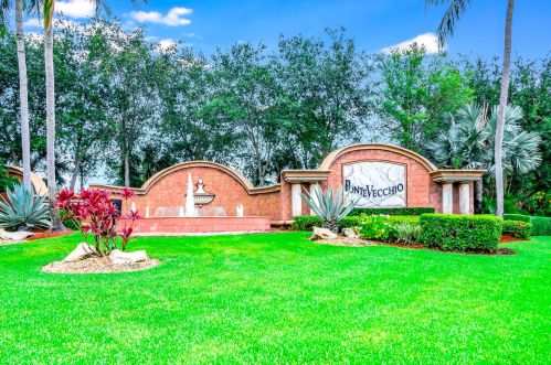 7242 Catania Dr, Boynton Beach, FL 33472-7358