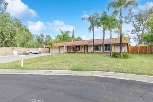 32910 Magdaleno Ct, Lake Elsinore, CA 92530-6926