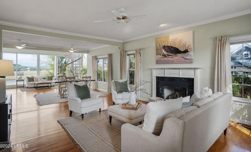 1089 Otter Cir, Beaufort SC  29902-5861 exterior