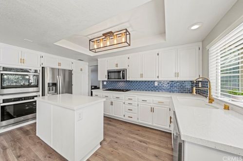 22114 Pamplico Dr, Santa Clarita CA  91350-2186 exterior