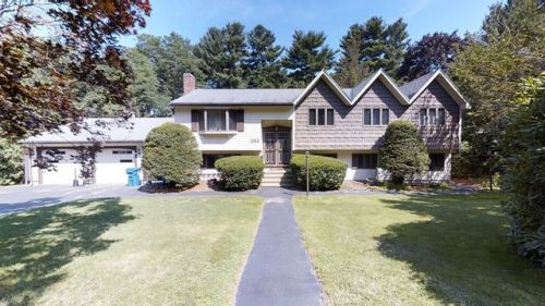 1 Homestead Ln, Billerica, MA 01821-1109