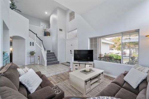 29416 Sunharbor Ct, Lake Elsinore CA  92530-7225 exterior