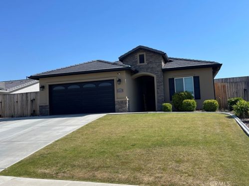 10204 Bluffshadow Dr, Bakersfield, CA 93306-7863
