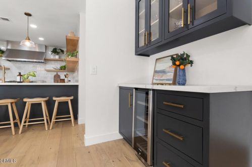 12432 La Maida St, North Hollywood CA  91607-3507 exterior