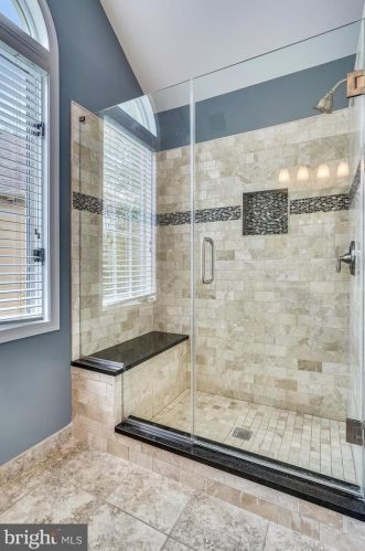 9111 Meadowcreek Ln, Lorton VA  22079-3238 exterior